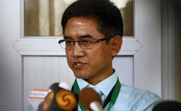 ချင်းအမျိုးသားတပ်ဦး၏ ဥက္ကဋ္ဌသစ် ပူးဇင်ကျံုး။ (ဓာတ်ပုံ- အီးပီအေ)