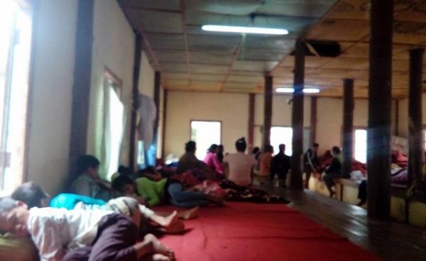 Refugees in Wanmai Monastery