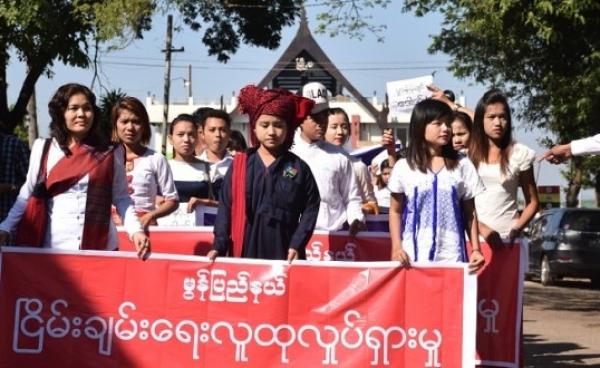 Protesters are marching in Mon State’s capital Mawlamyine (Photo: MNA)
