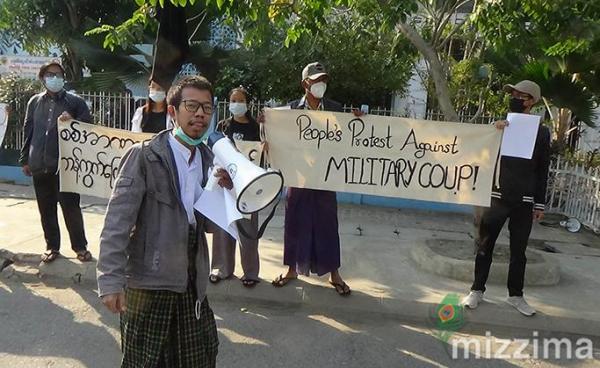 ဓာတ်ပုံ - အောင်ကိုဦး