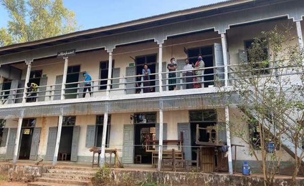 Photo- Facility Quarantine Center ယာယီဖွင့်လှစ်စောင့်ရှောက်ထားသော ပငကျေးရွာ အထက်တန်းကျောင်း ( Ko Htoo Htoo UC )  