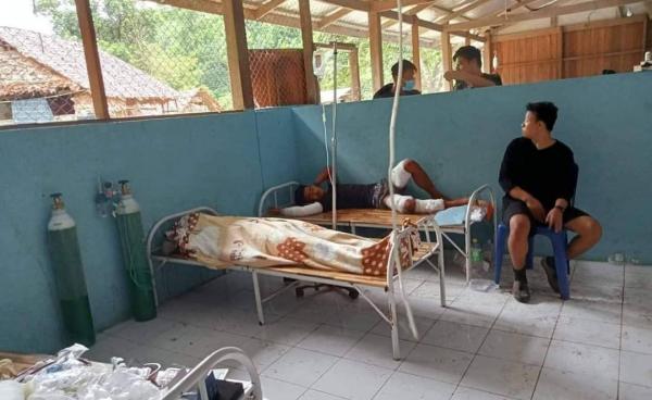 ဗုံးကြဲတိုက်ခိုက်ခံမှုကြောင့် သေဆုံးသွားရသည့် AA တပ်ဖွဲ့ဝင်အချို့နှင့် ထိခိုက်ဒဏ်ရာရရှိသွားသူများ။