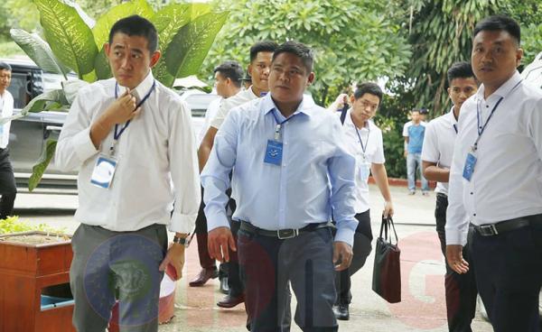 ဓာတ်ပုံ - ၂၀၁၉ ခုနှစ် စက်တင်ဘာအတွင်းက ကျိုင်းတုံမြို့၌ NRPC ၊ တပ်မတော်တို့နှင့် ငြိမ်းချမ်းရေးဆွေးနွေးရန်ရောက်ရှိလာသည့် AA ထိပ်ပိုင်းခေါင်းဆောင်အချို့အား တွေ့ရစဉ်