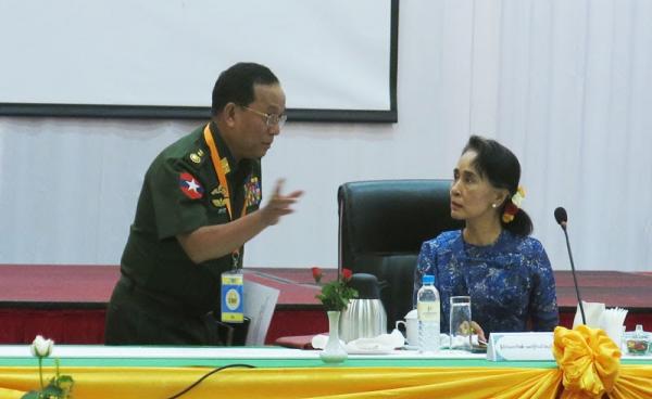 State Counsellor Daw Aung San Suu Kyi and the UJMC met at the Horizon Lake View hotel in Nay Pyi Taw on 27 April 2016. Photo: Nay Thar/Mizzima
