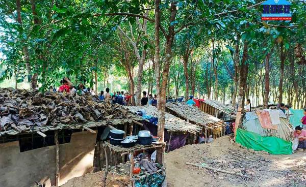 ရခိုင်ပြည်၊ အမ်းမြို့နယ်မှ အကူအညီလိုအပ်နေသည့် စစ်ဘေးဒုက္ခသည်များ။ ဓာတ်ပုံ- HDCO