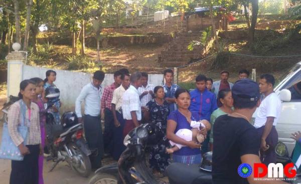 On the 10th day after being detained, the Tatmadaw transferred the detainees to Ann township police station where the families were allowed to meet them.