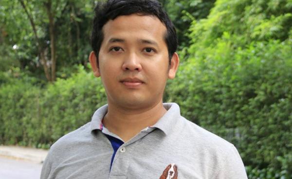 ကိုအောင်မြတ်ကျော် (AA စစ်ဦးစီးချုပ်၏ ညီတော်စပ်သူ)အား တွေ့ရစဉ်။ (Photo - Aung Mrat Kyaw Facebook)