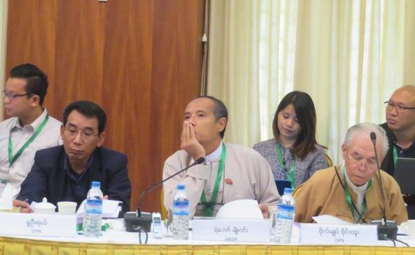 Meeting aimed at re-analysing political discourse framework (Photo: Hla Maung Shwe)