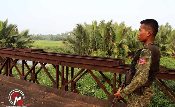ဘင်္ဂလားဒေ့ရှ်နယ်စပ်တွင် ARSA နှင့် AA တို့ တိုက်ပွဲပြင်းထန်နေ