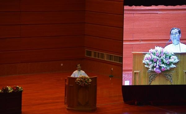 MNP General Secretary Nai Layae Tama delivering a speech at Union Peace Conference (Photo: Ko Thu)