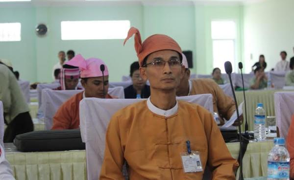 မွန်ပြည်နယ်လွှတ်တော်အတည်ပြုသောဝန်ကြီးချူပ်သစ် ဦးမင်းမင်းဦး(MNA)