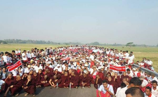 မတ်လ (၂) ရက်နေ့က ဒေသခံ (၃၀၀၀) ကျော်ဆန္ဒထုတ်ဖော်စဉ်(MNA)