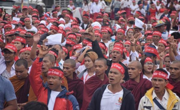 ကျောက်မီးသွေးအလိုမရှိ မော်လမြိုင်ဆန္ဒပြပွဲ(photo: MNA)