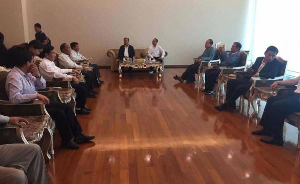 ​မြောက်​ပိုင်​းလက်​နက်​ကိုင်​အဖွဲ့​တွေဖြစ်​တဲ့ UWSA, KIA, AA, TNLA, MNDAA, NDAA, SSPP/SSA တို့ဟာ ​၂၁ရာစု ပင်​လုံညီလာခံတက်​ရန်​ ​မေ ၂၃ရက်​​က ​နေပြည်​​တော်​သို့ လာရောက်စဉ်။ ဓာတ်​ပုံ -U Zaw Htay facebook)