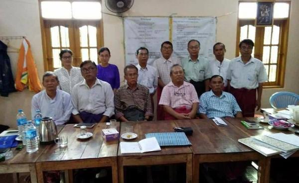 မွန်နှစ်ပါတီပေါင်းစည်းမှု အကောင်အထည်ဖော်ရေးကော်မတီ(photo/Facebook)