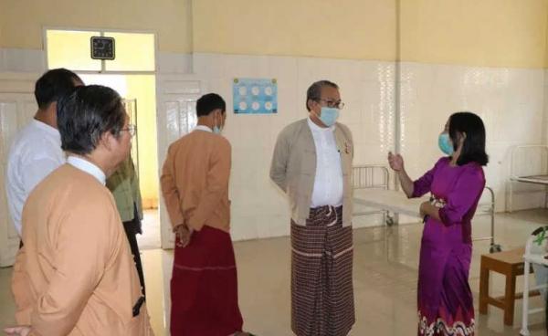 Photo – Mon State PM visiting hospitals (Mon State government office)