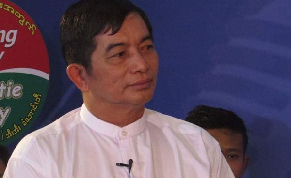 ဒေါက်တာမင်းစိုးလင်း (photo: Facebook)