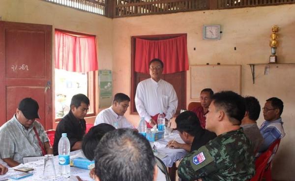 KNU-NMSP နှစ်ဖက်တာဝန်ရှိသူများ တွေ့ဆုံဆွေးနွေးနေစဉ် (Jharn)