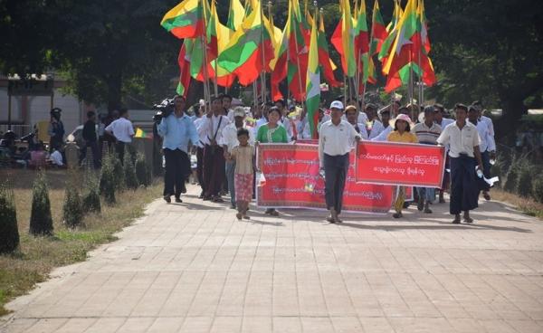 မြန်မာ့တပ်မတော်၏ တရားသောစစ်ထောက်ခံကြိုဆိုပွဲ-မော်လမြိုင်(MNA)