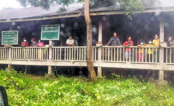 နေရပ်ပြန်ရန်စီစဉ်နေသော ဒဘတ်ကျေးရွာ (ဓါတ်ပုံ – KBC KACHIN) 