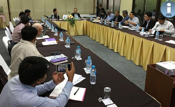 Representatives of the DNP and the CT meet in Chiang Mai