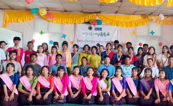 ၂ဝ၂၆ ခုနှစ်၊ မတ် ၃ ရက်နေ့တွင် ဘူးသီးတောင်မြို့နယ်တစ်နေရာ ပြုလုပ်ခဲ့သည့် ရိုးရာယဉ်ကျေးမှု နှီးနှောဖလှယ်ပွဲအား တွေ့ရစဉ်။ ဓာတ်ပုံ - Thet Traditional Culture 