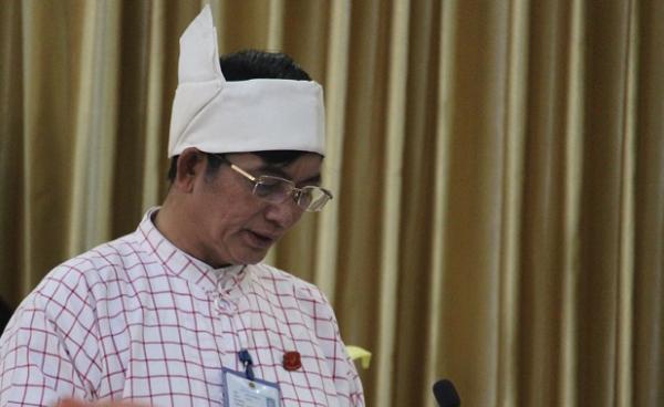 ပြည်နယ်လွှတ်တော်ကိုယ်စားလှယ် ဒေါက်တာမင်းစိုးလင်း(photo: MNA)