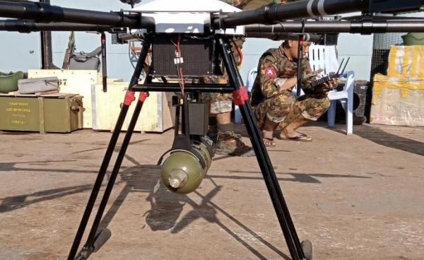 ဓါတ်ပုံ - Crd (ပုံဟောင်း)