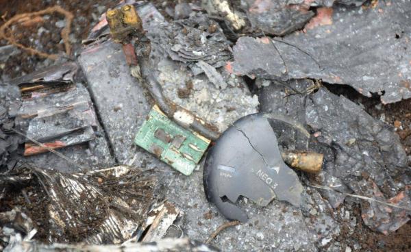 လအိကျေးရွာက စာသင်ကြားတဲ့နေရာ ဒရုန်းနဲ့တိုက်ခိုက်ခံရလို့ ပျက်စီးသွားတဲ့ မြင်ကွင်းတချို့။ (ဓါတ်ပုံ - ကန္တာရဝတီတိုင်း (မ်) )