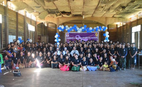 အမျိုးသမီးအကြမ်းဖက်မှုပပျောက်ရေးအတွက် အသိပညာပေးဟောပြောပွဲမြင်ကွင်းတခု