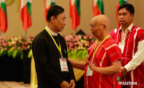 သူရရွှေမန်းနှင့် ကရင်အမျိုးသားအစည်းအရုံး ဥက္ကဋ္ဌ ဗိုလ်ချုပ်ကြီး စောမူတူးစေးဖိုး တို့အား တွေ့ရစဉ်။ ဓာတ်ပုံ-မင်းမင်း