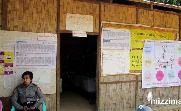 Waiting for the voters in the Myanmar by-election. Photo: Pyichit/RiA