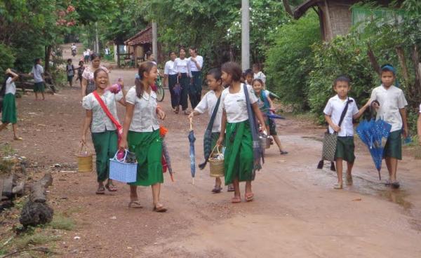 နှီးပဒေါ အမှတ် (၂) အမက ကျောင်းသူ/သားများ(MNA)