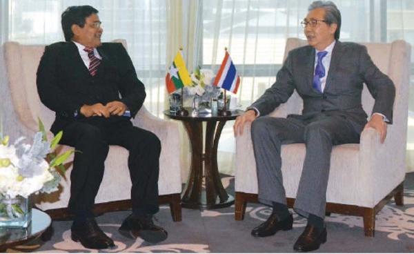 ဒုတိယသမ္မတ ဦးဉာဏ်ထွန်းနှင့် ထိုင်း ဒုတိယဝန်ကြီးချုပ် ဒေါက်တာဆွန်ကစ်ဂျာတုဆရီပီတက်တို့ တွေ့ဆုံစဉ်။ ဓာတ်ပုံ - Myawady