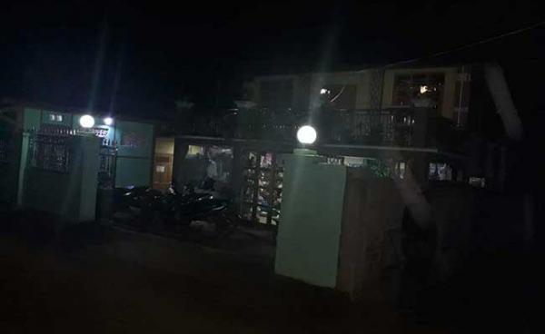 ပစ်ခတ်ခံရသူ ဦးစိန်ဝင်း၏နေအိမ်