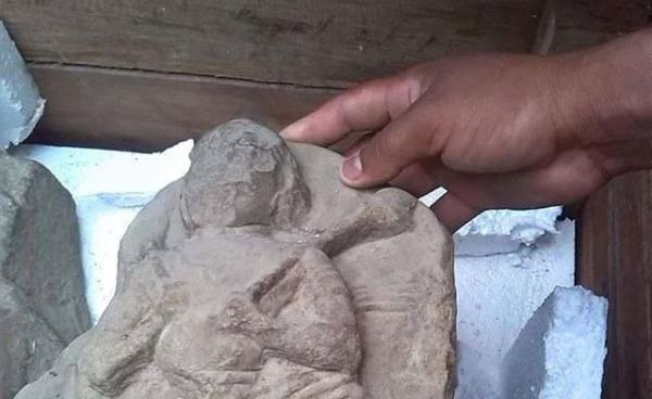 သယ်ဆောင်သွားသော  ရှေးဟောင်းယဉ်ကျေးမှုပစ္စည်းများကို တားဆီးပြီးနောက် တွေ့ရစဉ်။ ဓါတ်ပုံ -  ရခိုင်လူငယ် အဖွဲ့။