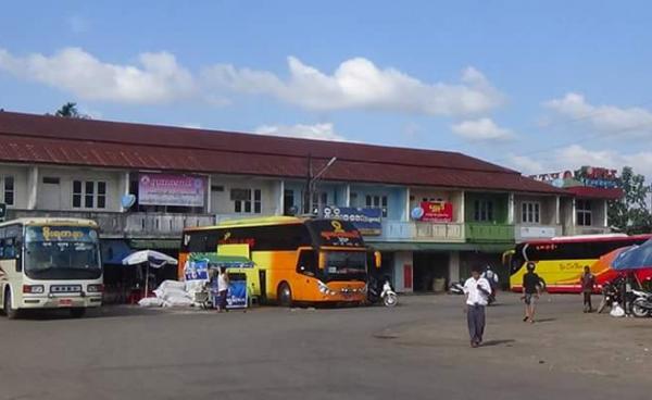 မော်လမြိုင် မြေနီကုန်း အဝေးပြေးယာဉ်ရပ်နားစခန်း(photo:MNA)