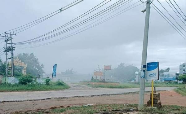 မိုးဗြဲမြို့ တစ်နေရာကိုတွေ့ရစဉ်။ Photo - CJ