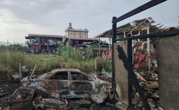 လက်နက်ကြီးကျပေါက်ကွဲတဲ့နေရာ (ပုံ - ပေးပို့)