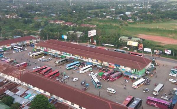 မော်လမြိုင် အဝေးပြေးကားဂိတ်  Source: Wikimedia Commons