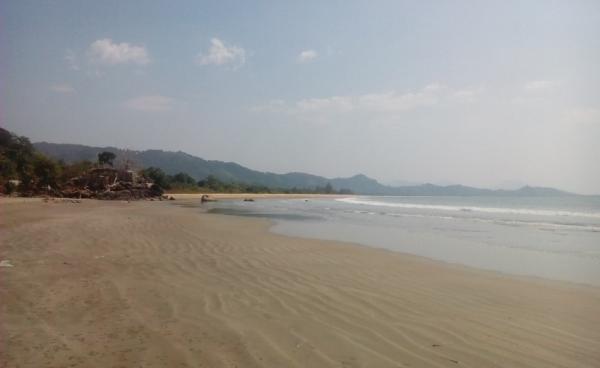 ကဗျာဝကမ်းခြေတစ်နေရာ (MNA)