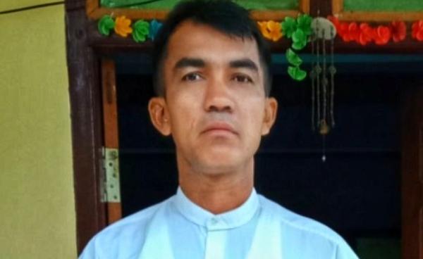 ဖမ်းဆီးခံရသည့် ဦးမိုးသီးခိုင်။