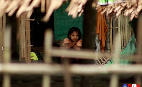 ရခိုင်ပြည်အတွင်းက စစ်ဘေးရှောင်စခန်းတစ်ခုကို တွေ့ရစဉ်။