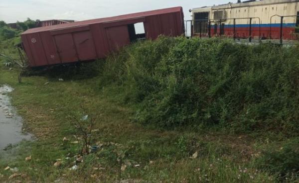 Photo credit - မော်လမြိုင်ဘူတာကြီး