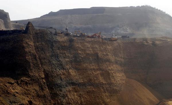 Hpa-kant jade mining site