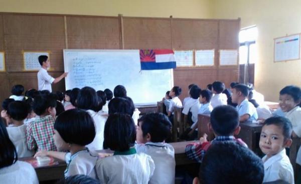 Students learning Karen literature in the Ayeyarwady Region (Photo – Sa Ai Khant Shu)