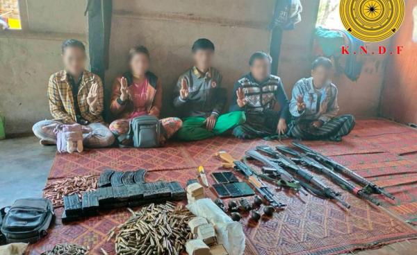 Three policemen and two policewomen, with weapons from Bawlakhe Township Police, defected to the resistance forces