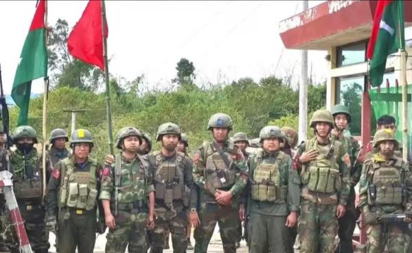 ဗန်းမော်မြို့သိမ်းတိုက်ပွဲမှာ မြင်တွေ့ရတဲ့ ကချင်လွတ်လပ်ရေးတပ်မတော် KIA တပ်ဖွဲ့ဝင်များ။