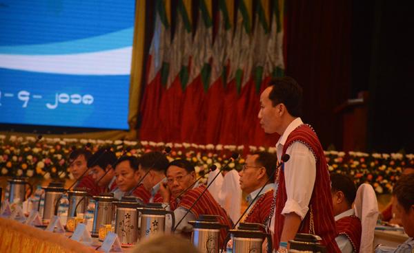 KNPP နှင့် PC လွိုင်ကော်မြို့ ဧပြီ ၂၆ နှင့် ၂၇ ရက်နေ့တွင် ဆွေးနွေးနေကြစဉ် (ဓါတ်ပုံ – ကန္တာရဝတီတိုင်း(မ်))