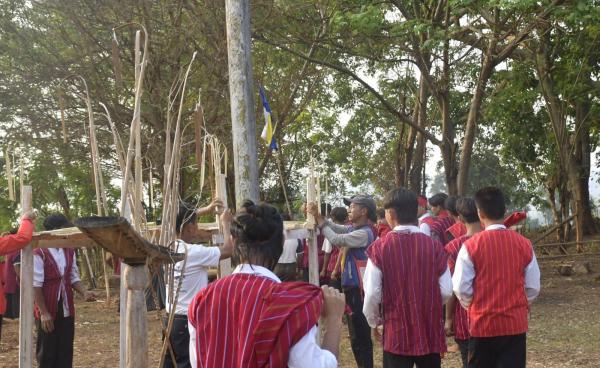 ဓါတ်ပုံ - ကန္တာရဝတီတိုင်း ( မ် )